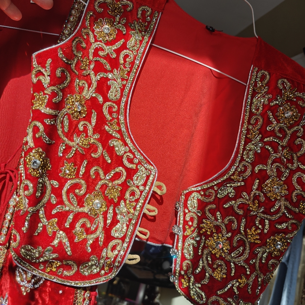 High-end Handmade Costumes - Picture 8 of 16